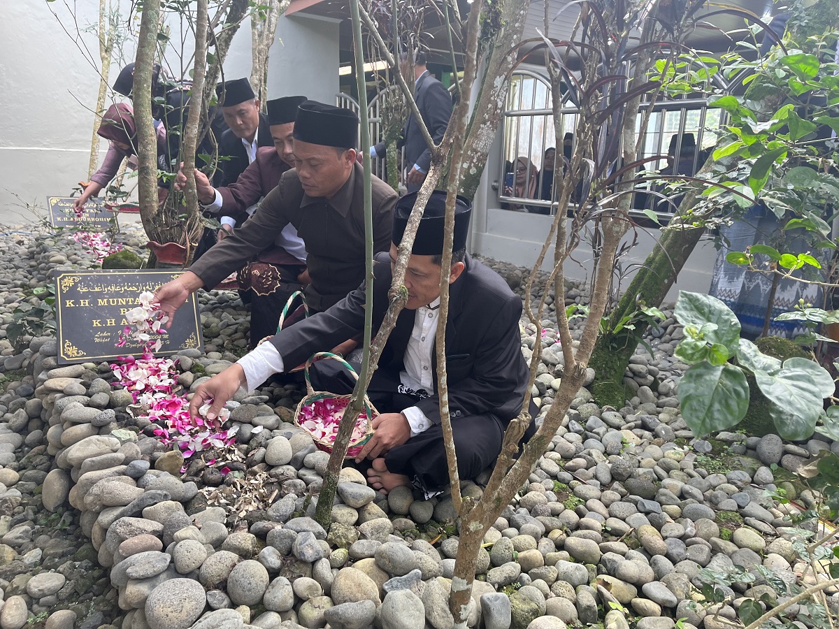 Refleksi Hari Jadi, Pemkab Wonosobo Ziarahi Makam Pendiri dan Ulama