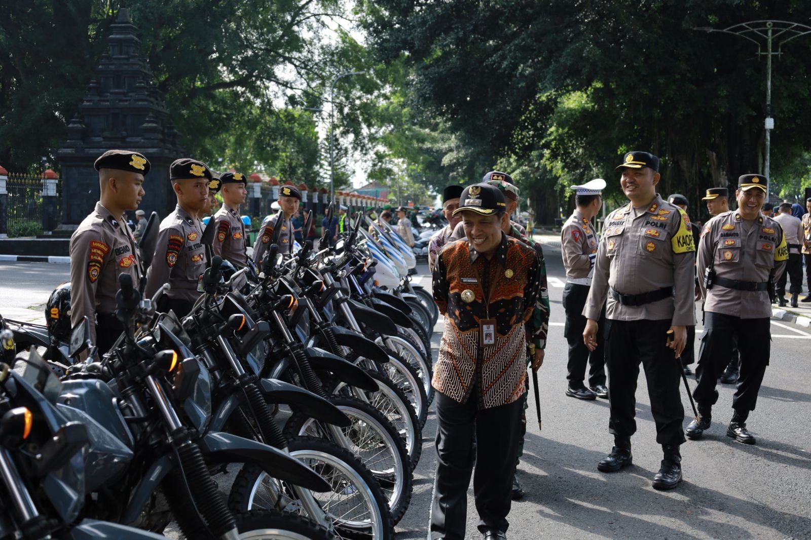 Jamin Keamanan Mudik dan Idulfitri, Bupati Wonosobo Pimpin Apel Gelar Pasukan Operasi Ketupat Tahun 2024